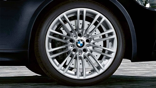BMW Alufelge M Doppelspeiche 219 8,5J x 18 ET 29 Reflexsilber Vor