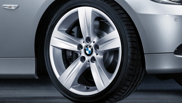 BMW Alufelge Sternspeiche 189 silber 8,5J ET37 3er E90/E91/E92/E9