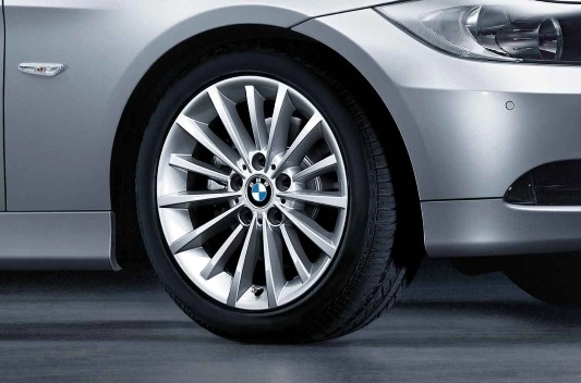 BMW Alufelge Vielspeiche 284 silber 8J ET34 3er E90/E91/E92/E93 V