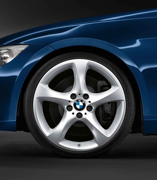 BMW Alufelge Sternspeiche 230 silber 8J ET37 3er E90/E91/E92/E93