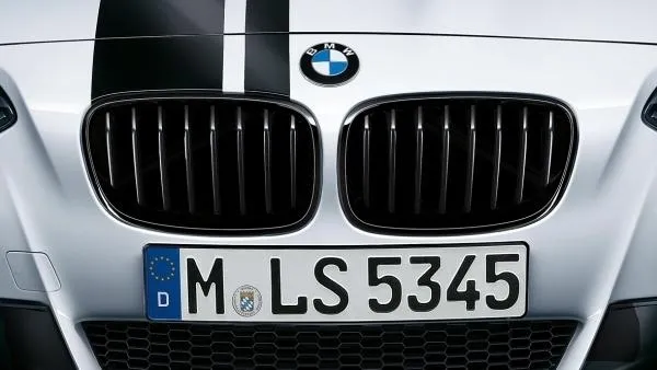 orig. BMW M Performance 3er E92 E93 LCI Frontziergitter Ziergitter schwarz Re + Li